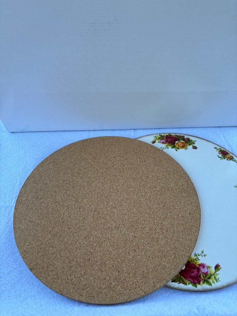 Royal Albert Old Country Roses Cork Trivets Hot Pads 10" Set of 2 - Picture 2 of 3